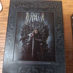 GAME OF THRONES First Season Brand New DVD set
